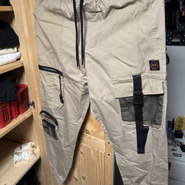Pantaloni cargo beige con vita elasticizzata