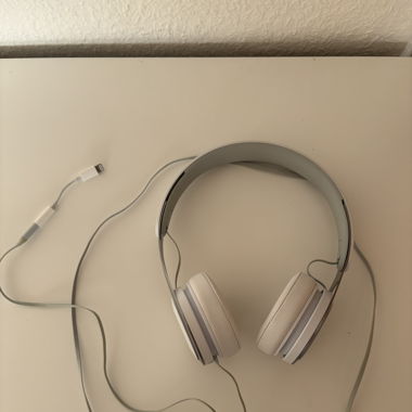 Beats by Dre Solo2 On-Ear Kopfhörer – Silber/Weiss