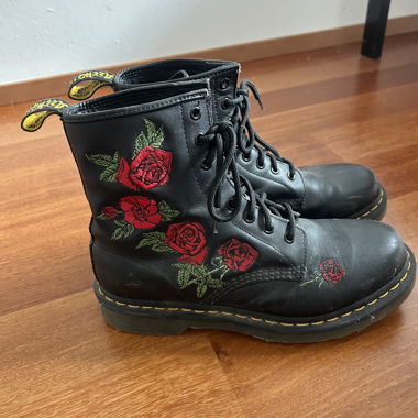 Bottes Dr. Martens à roses
