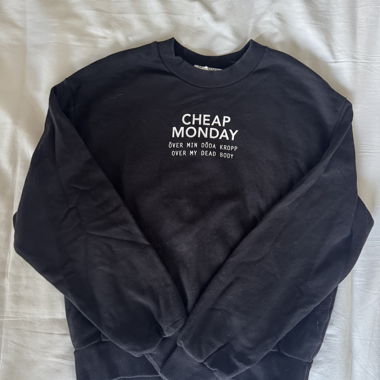 Sweat Cheap Monday pas cher