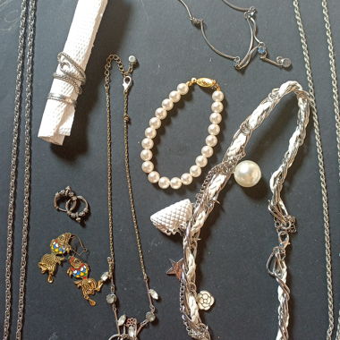 Assorted costume jewelry lot