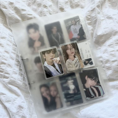 Fotocard K-pop varie incluse binder e 4 pagine