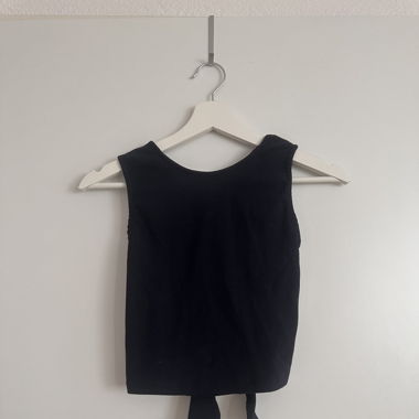 Stradivarius Top mit offenem Rücken und Schleife