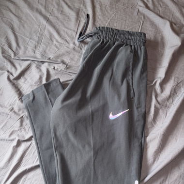 Graue nike hose