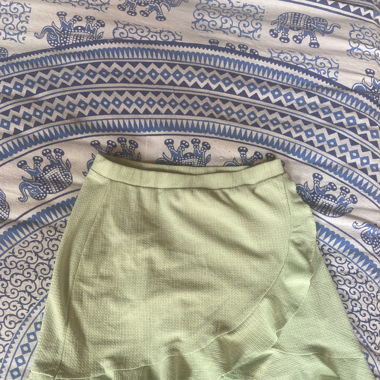 Jupe verte pastel à volants – Jennyfer