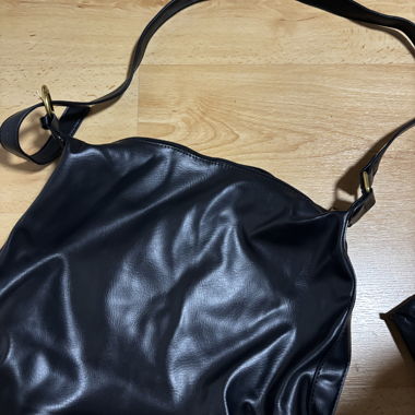 Umhängetasche aus Kunstleder