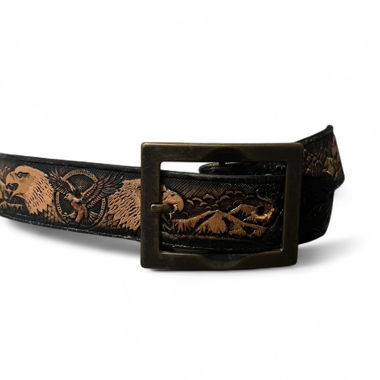 Ceinture en cuir noir gaufré