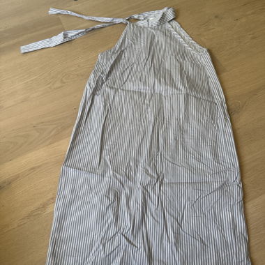 Gestreiftes Trägerkleid