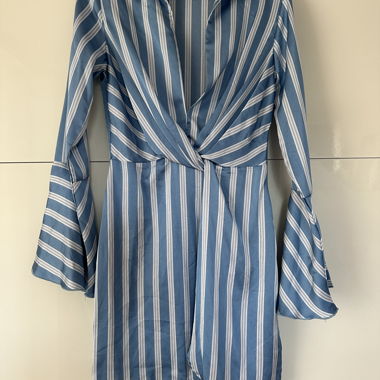 Kleid gestreift Satinoptik Missguided