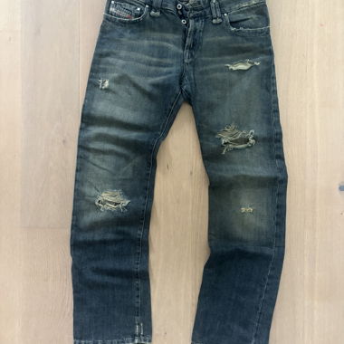 Jeans Diesel vintage straight vita bassa strappati
