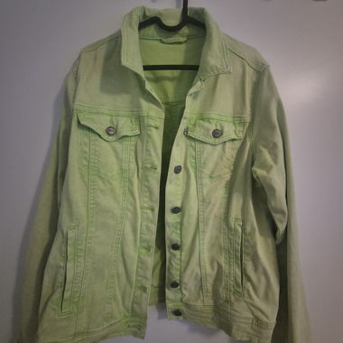 Grüne Jeansjacke