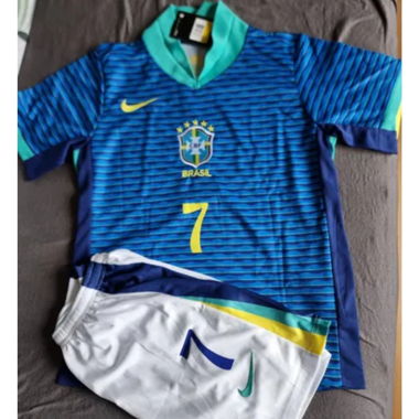 Ensemble foot Brésil Vini JR 