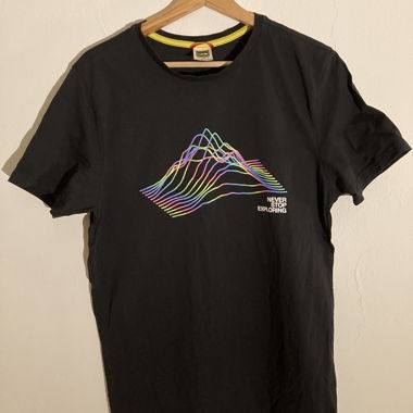 Schwarzes T-Shirt
