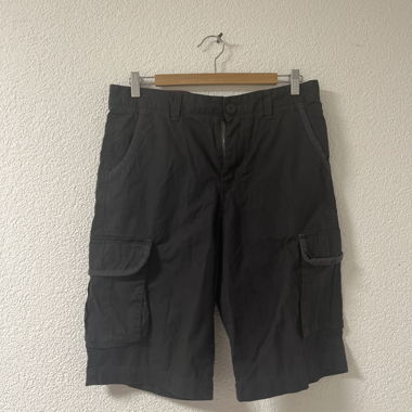 Kurze Baggy Hosen