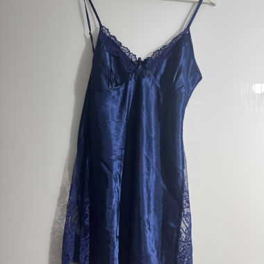 Blaue Satin-Spitze Negligee