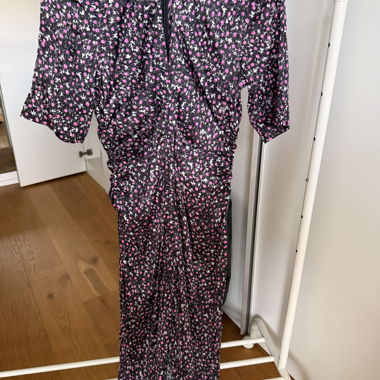 Ganni Blumenmuster Kleid