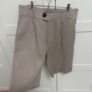 Beige Tiffany brand shorts