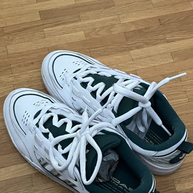 Adidas adi200 vert et blanc + 2 lacets