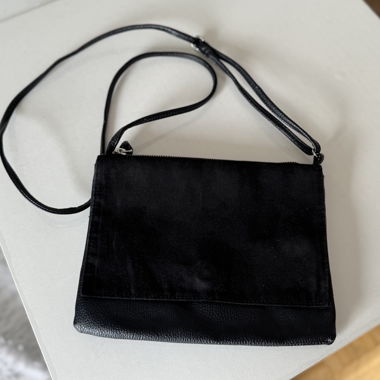 H&M Black Shoulder Bag
