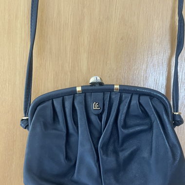 Schwarze Tasche
