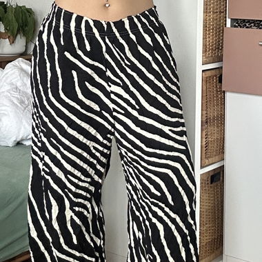 Weite Stoffhose