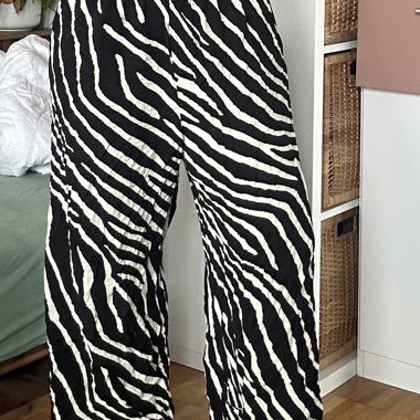 Weite Stoffhose