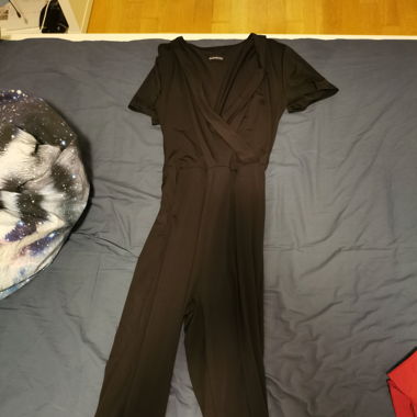 Schwarzer Jumpsuit