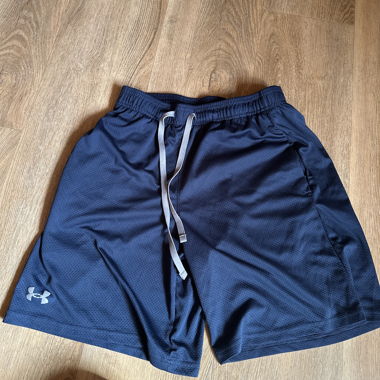 Pantaloncini sportivi Under Armour taglia M