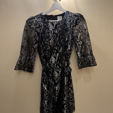 Robe en dentelle noire