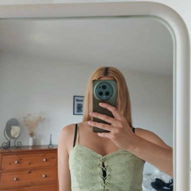Haut court en dentelle menthe