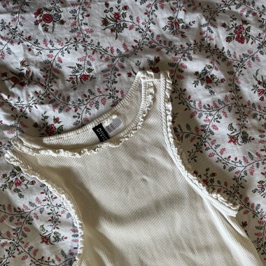 H&M Rüschen Top