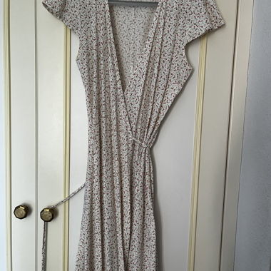 Floral wrap midi dress