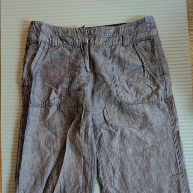 Pantalone grigio alla moda