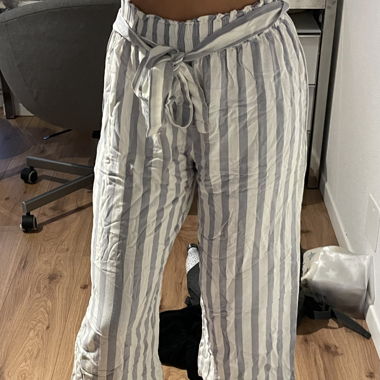 Streifen Stoffhose (blau/weiss)