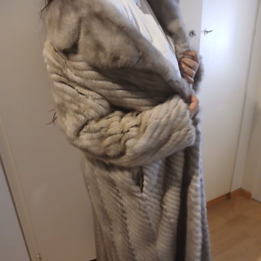 Weisse Fuchs Pelzmantel
