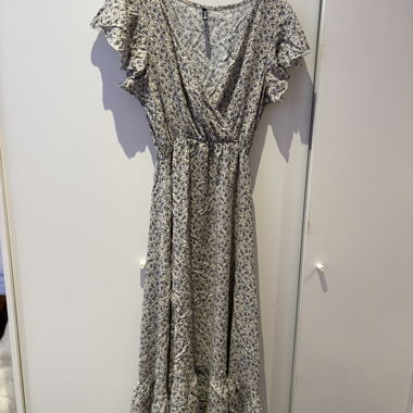 Sommerkleid mit Blumenmuster