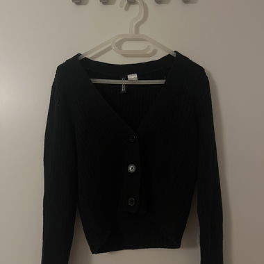 cropped pullover
