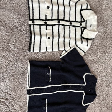 2 short-sleeve sweaters
