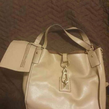 Sac à main en cuir couleur beige