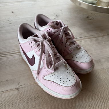 Nike Sneaker