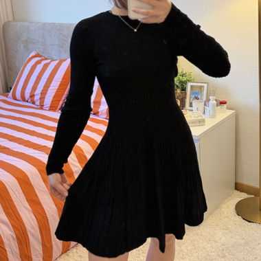 Schwarzes Strickkleid H&M