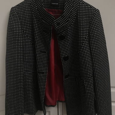 Jacke mit polka dots