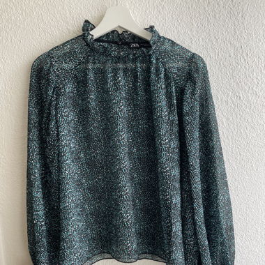 Bluse gepunktet ZARA