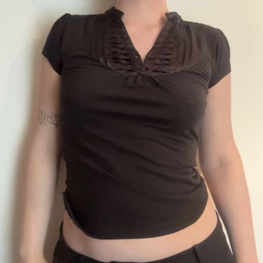 Top vintage nero a maniche corte