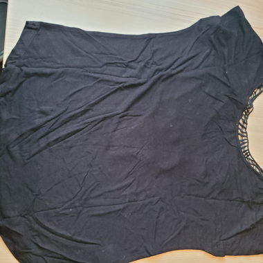 T-shirt noir avec dos en mesh