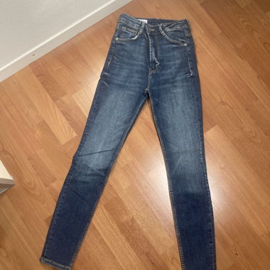 Zara Jeans Bundhöhe 34