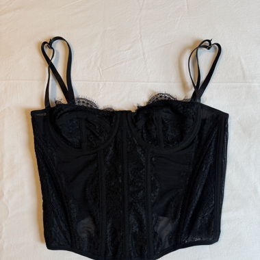 Bustier nero in pizzo