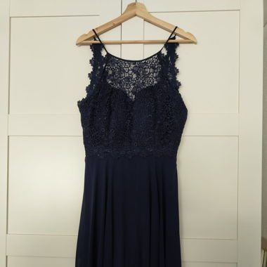 Knielanges Cocktailkleid