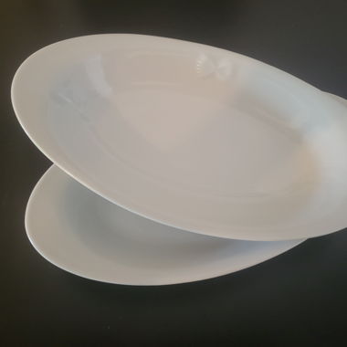 2 assiettes blanches