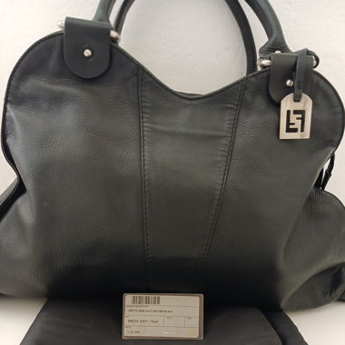 Sac à main en cuir FENDI noir